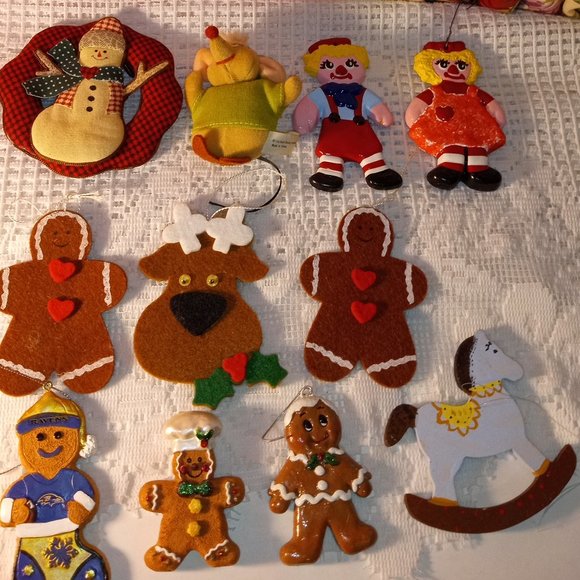 VINTAGE COLORFUL VARIETY OF CHRISTMAS TREE ORNAMENTS, LOT OF 12 - Picture 2 of 12